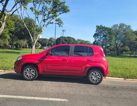 FIAT UNO 1.0 EVO VIVACE 8V FLEX 4P MANUAL
